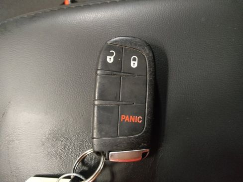 Used 2018 Dodge Journey SE w/ Connectivity Group FWD image 32