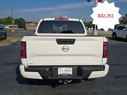 Used 2025 Nissan Frontier SV