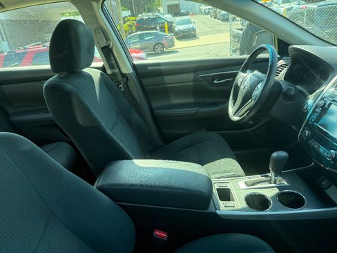 Used 2015 Nissan Altima 2.5 SV w/ Convenience Package FWD image 7