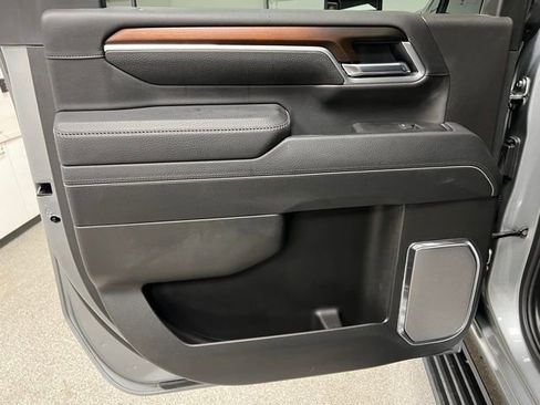 Used 2025 GMC Sierra 3500 Denali w/ Denali Reserve Package AWD/4WD image 44