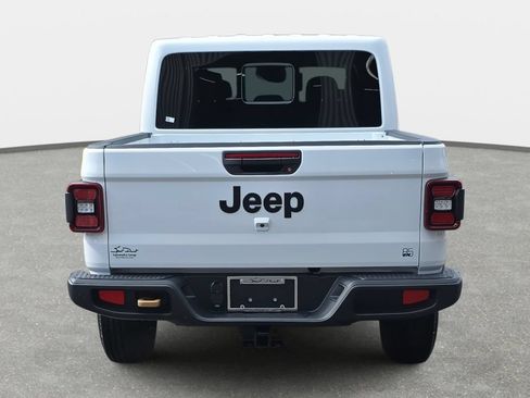 New 2026 Jeep Gladiator Sport AWD/4WD image 6