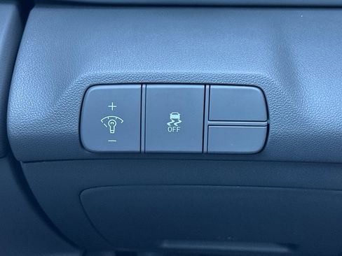 New 2025 Hyundai Elantra SEL image 29