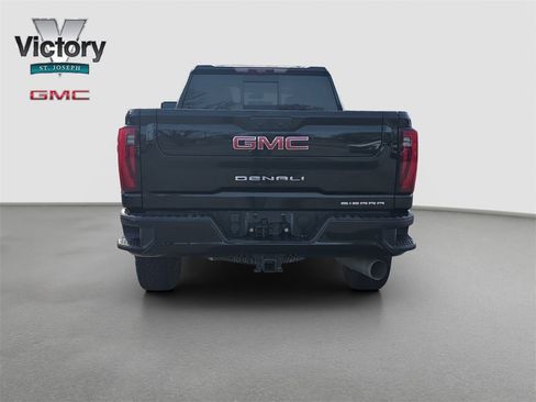 Used 2024 GMC Sierra 2500 Denali w/ Technology Package image 16