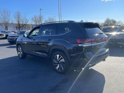 Certified 2024 Volkswagen Atlas SE image 7