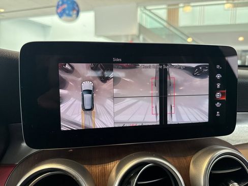 Used 2020 Mercedes-Benz GLC 300 4MATIC image 40