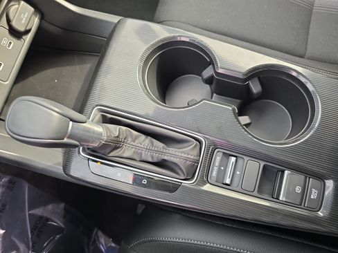 Used 2025 Honda Civic Sport image 24