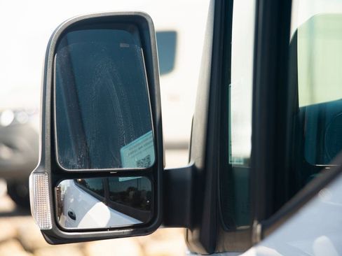 Used 2024 Mercedes-Benz Sprinter 2500 image 19