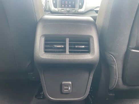 Used 2023 GMC Terrain SLE FWD image 19