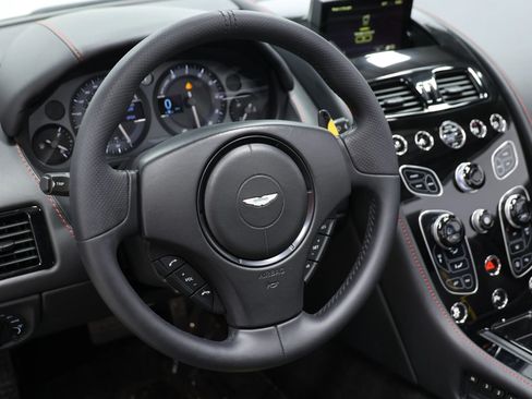 Used 2016 Aston Martin V8 Vantage GT RWD image 21