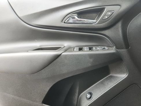 Used 2024 Chevrolet Equinox LT FWD image 17