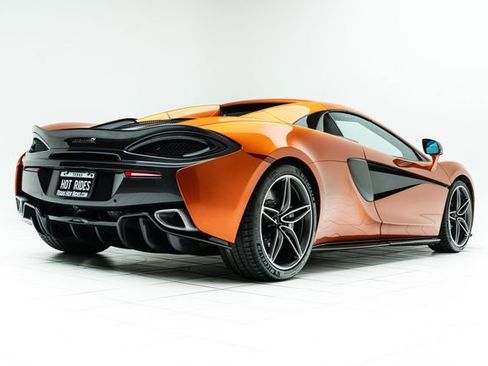 Used 2019 McLaren 570S Spider RWD image 12