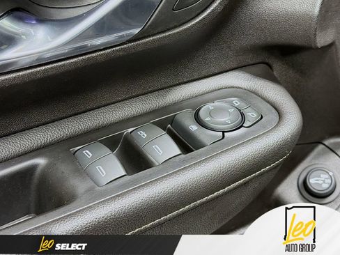 Used 2018 GMC Terrain Denali w/ Comfort Package image 18