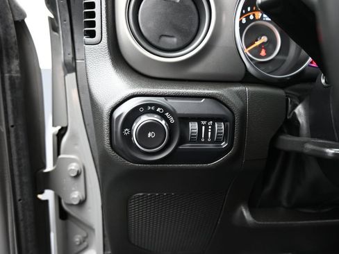 Used 2022 Jeep Wrangler Unlimited Sport AWD/4WD image 17