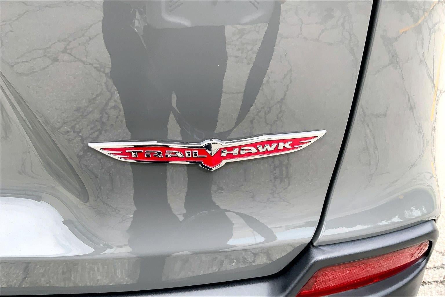 Used 2022 Jeep Cherokee Trailhawk w/ Sound & Nav Group AWD/4WD image 8