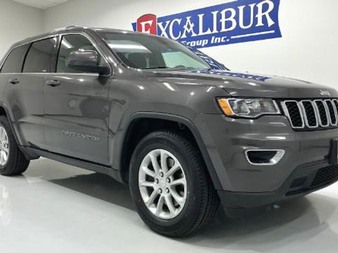 Used 2021 Jeep Grand Cherokee Laredo AWD/4WD image 3