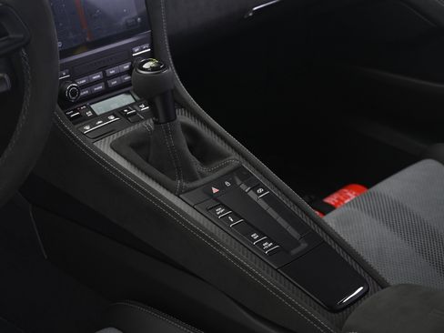 Used 2025 Porsche 718 Cayman GT4 RS RWD image 33