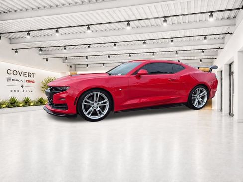 Used 2019 Chevrolet Camaro SS RWD image 5