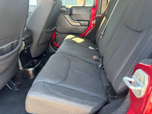 Used 2013 Jeep Wrangler Unlimited Sport AWD/4WD image 12