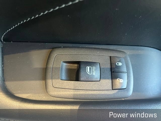 Used 2022 Dodge Challenger R/T Scat Pack RWD image 33