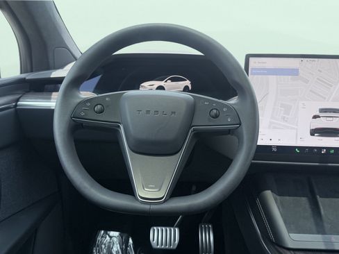 Used 2023 Tesla Model X AWD/4WD image 65