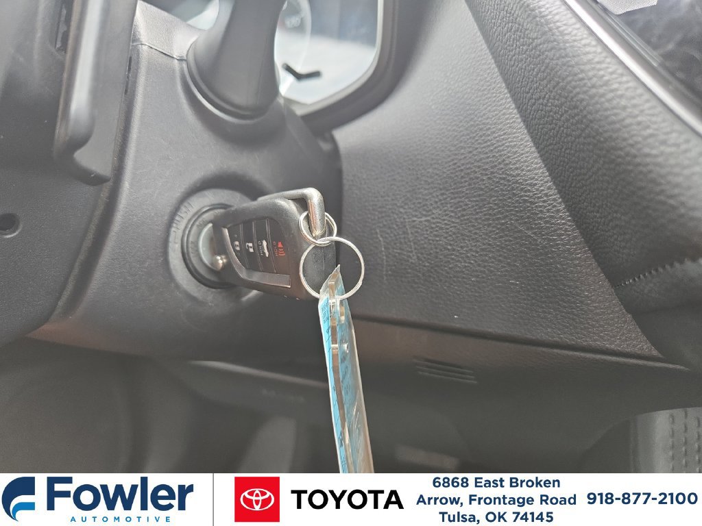 Used 2022 Toyota Corolla SE FWD image 22