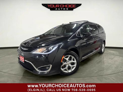 Used 2018 Chrysler Pacifica Touring-L w/ Tire & Wheel Group FWD image 1