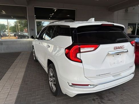 Used 2024 GMC Terrain Denali image 5