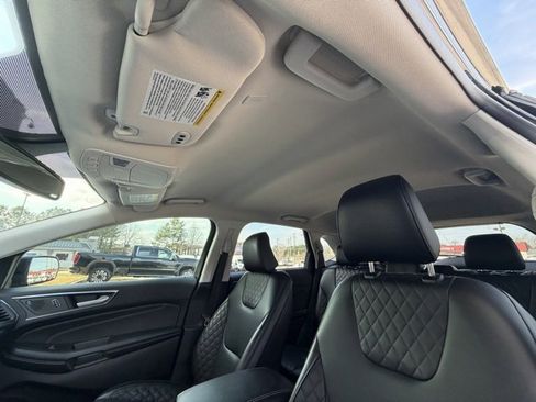 Used 2024 Ford Edge Titanium image 21