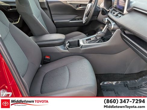 Certified 2025 Toyota RAV4 XLE AWD/4WD image 36