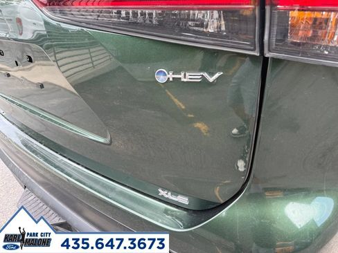 Used 2025 Toyota Highlander XLE AWD/4WD image 8