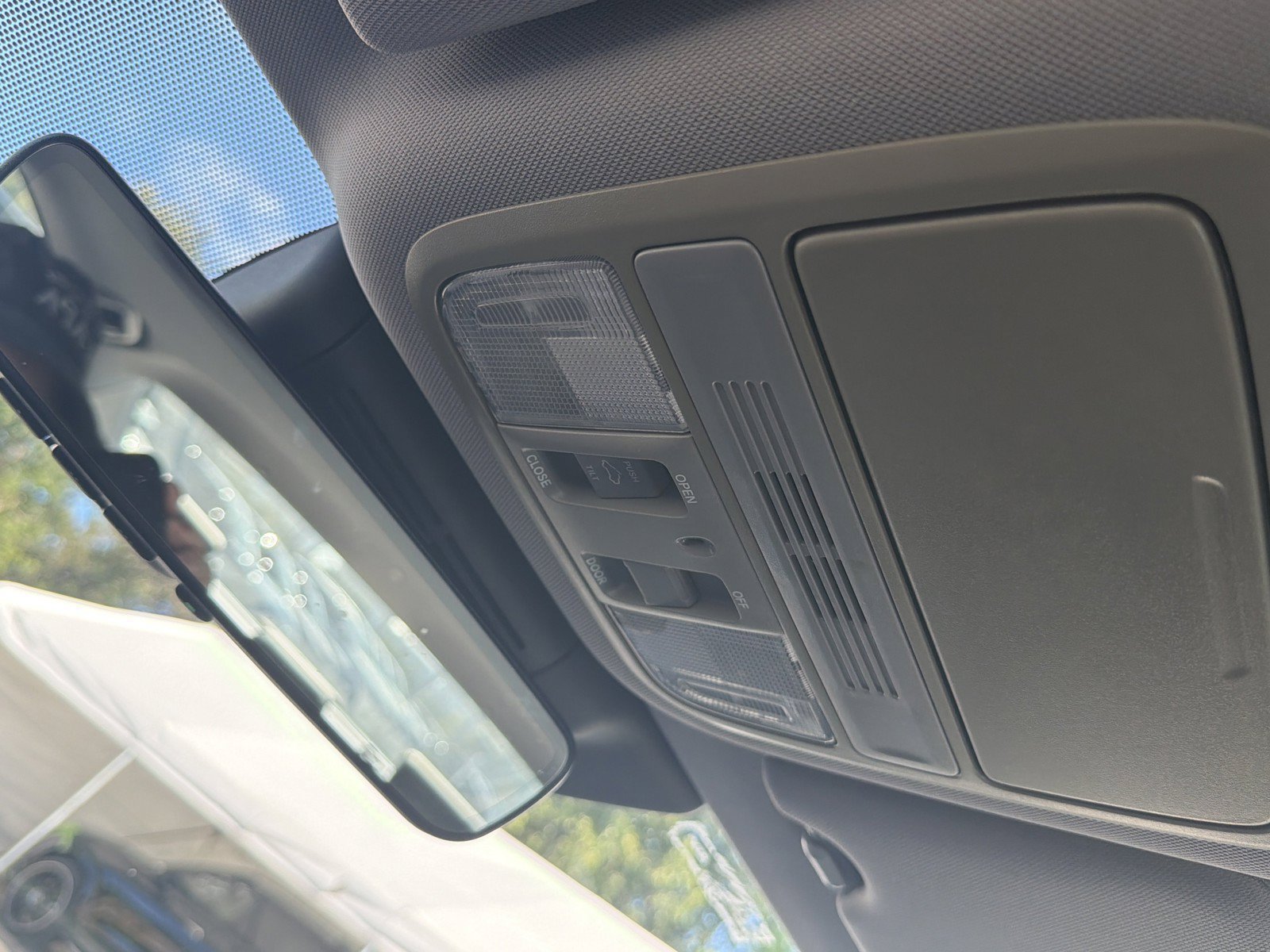 Used 2018 Honda Accord EX-L image 34