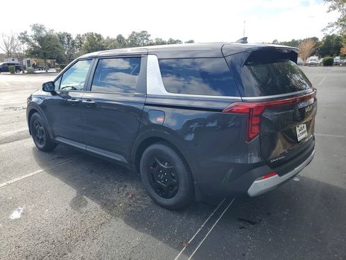 New 2026 Kia Carnival image 3