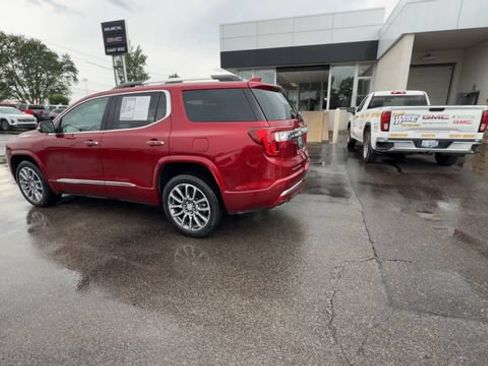 Used 2023 GMC Acadia Denali w/ Denali Technology Package AWD/4WD image 6