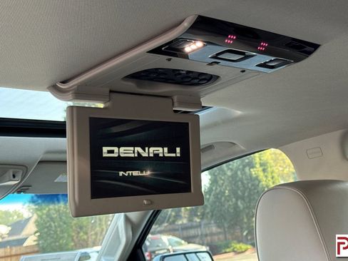 Used 2018 GMC Yukon Denali w/ Denali Ultimate Package AWD/4WD image 19