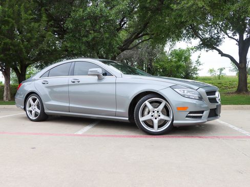Used 2014 Mercedes-Benz CLS 550 w/ Premium 1 Package image 1