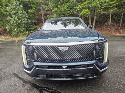 New 2026 Cadillac Vistiq Luxury image 3