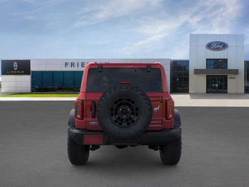 New 2026 Ford Bronco Badlands w/ Sasquatch Package AWD/4WD image 5
