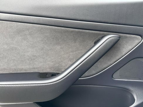 Used 2020 Tesla Model 3 Standard Range Plus image 16