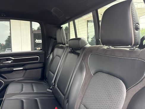 Used 2023 RAM 1500 Laramie AWD/4WD image 5