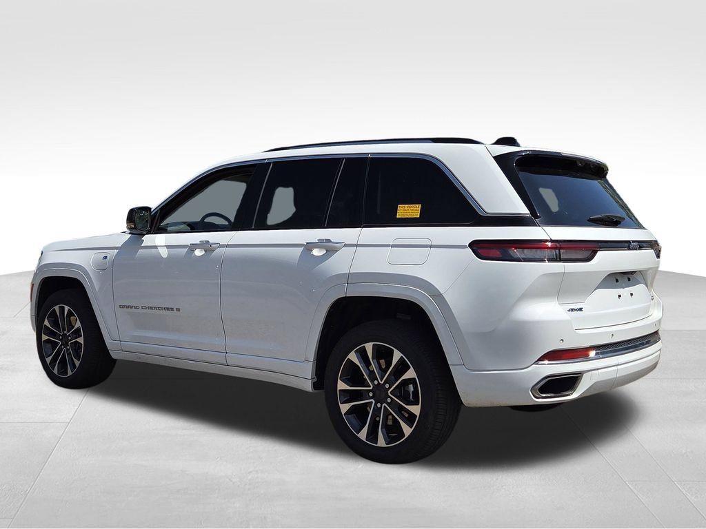 Used 2022 Jeep Grand Cherokee Overland w/ Advanced Protech Group III AWD/4WD image 7