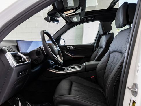 Used 2025 BMW X5 xDrive40i image 14