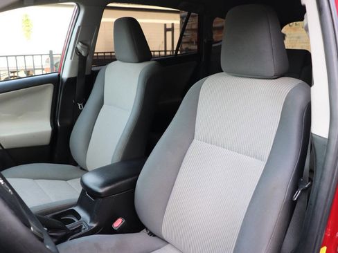 Used 2015 Toyota RAV4 LE AWD/4WD image 10