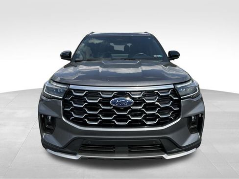 Used 2025 Ford Explorer Platinum w/ Ultimate Package AWD/4WD image 28