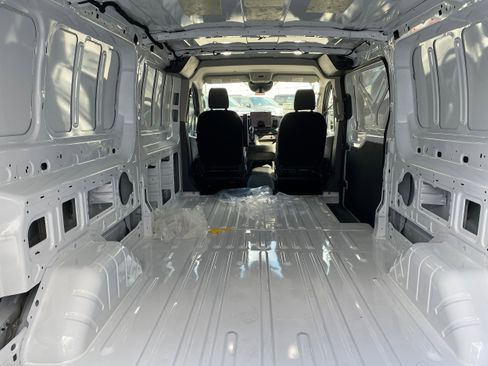 New 2026 Ford Transit 250 Low Roof RWD image 16