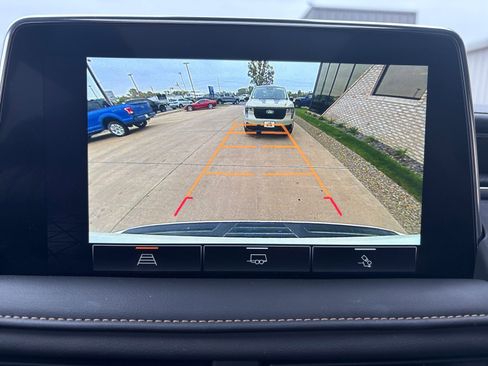 Used 2023 GMC Yukon AT4 w/ LPO, Floor Liner Package image 21