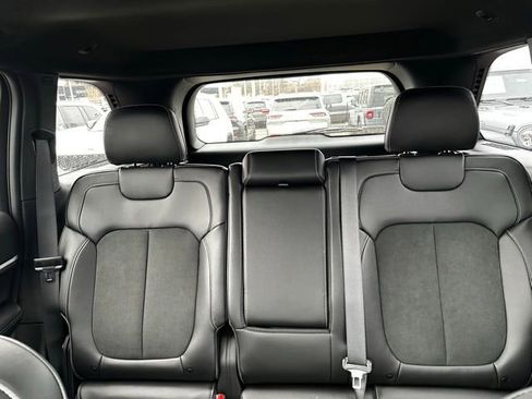 New 2026 Jeep Grand Cherokee Altitude image 31