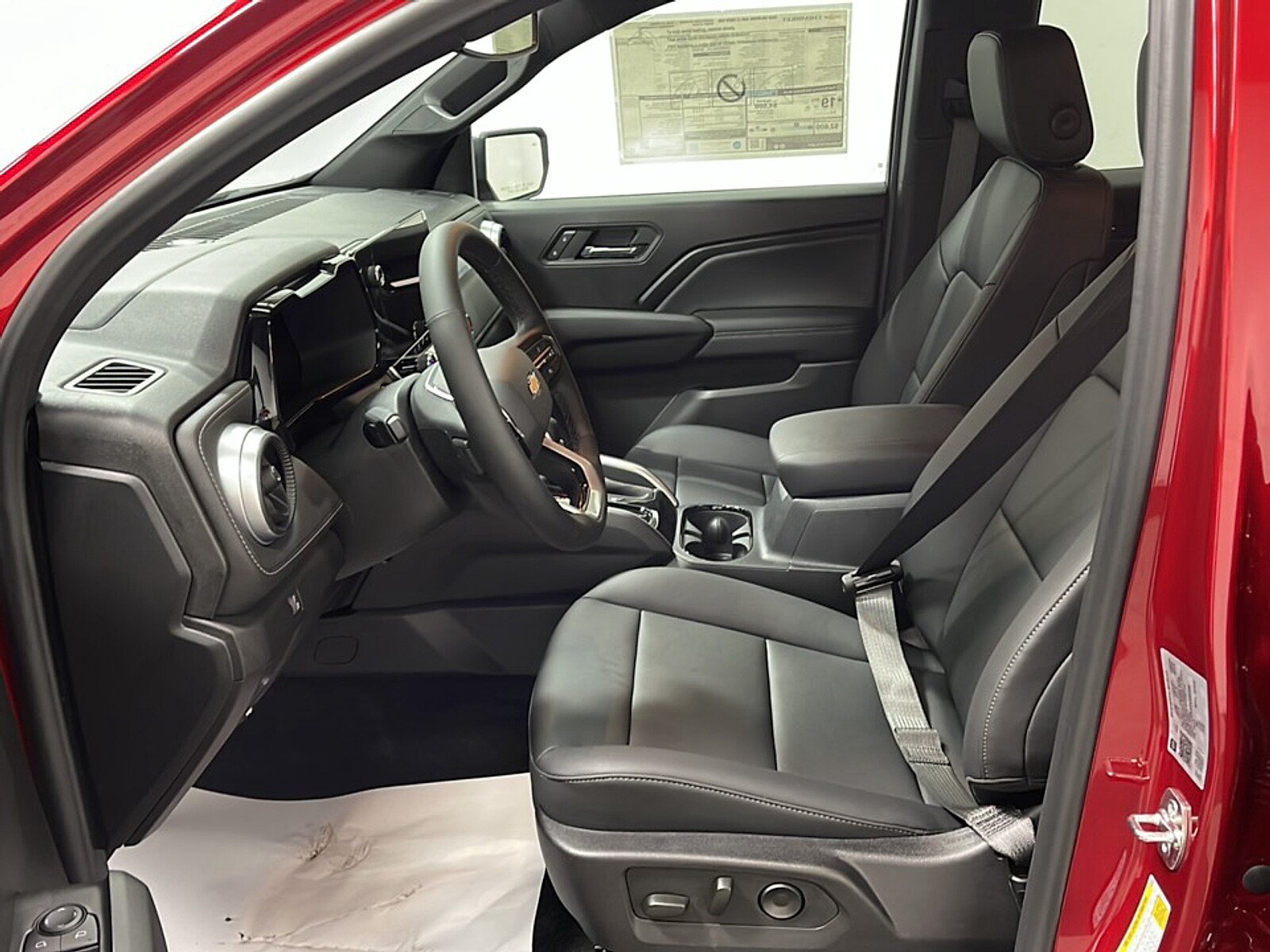 New 2026 Chevrolet Colorado LT w/ LT Convenience Package AWD/4WD image 2