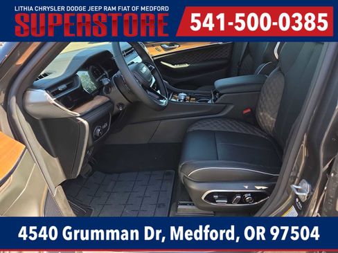 New 2026 Jeep Grand Cherokee Summit AWD/4WD image 19