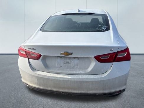 Used 2018 Chevrolet Malibu LT image 3