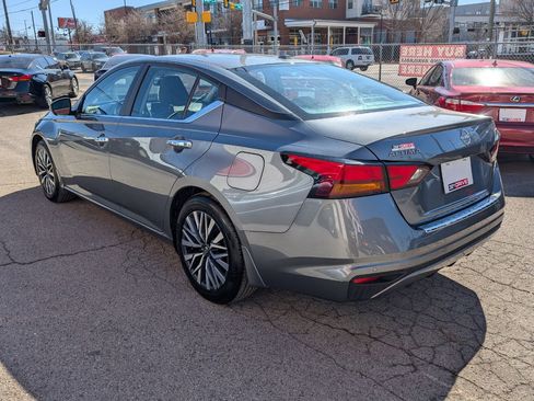 Used 2023 Nissan Altima 2.5 SV image 8